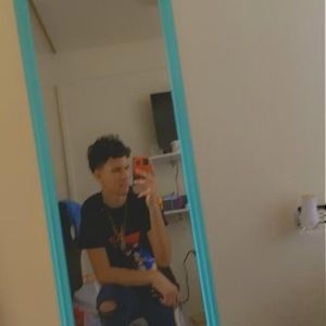 Meet your Posher, Elisael